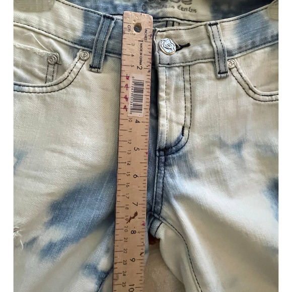 Bebe Womens Tie Dye distressed Skinny Jeans Classic Fit Low Rise Size 26 Blue - Picture 7 of 7